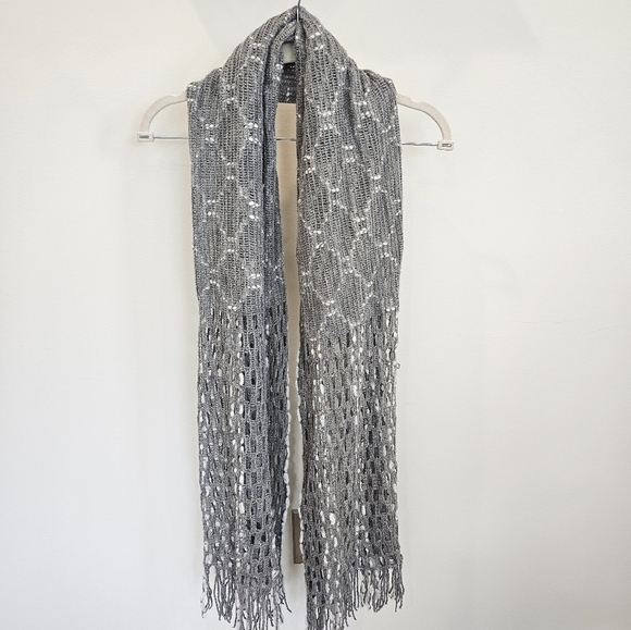 Eyeful Crochet Open Knit Gray White Fringe Scarf - Picture 1 of 6